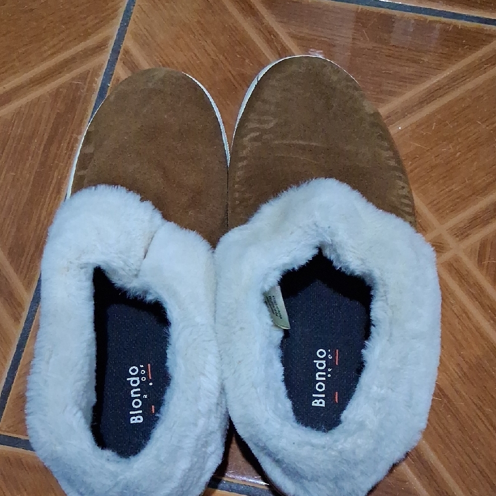 Blondo Tan Suede Slippers with Cream Fur Lining